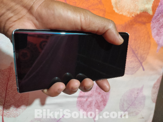 AQUOS 6
